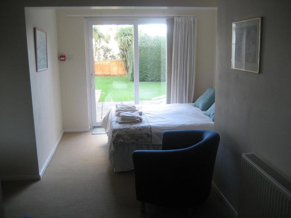 Family Room (2 Adults + 1 Child)